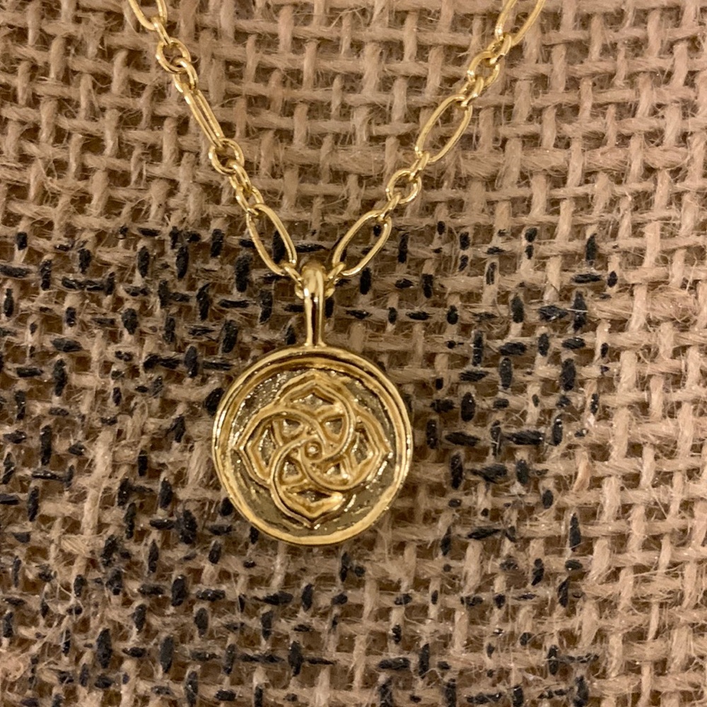 “Does Anyone Have Change” Kendra Scott Dora coin necklace